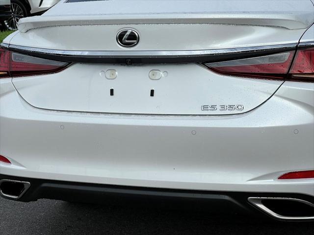 new 2025 Lexus ES 350 car, priced at $48,244