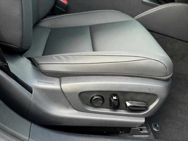 new 2025 Lexus ES 350 car, priced at $48,244