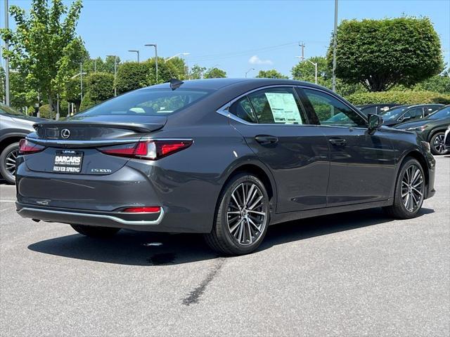 new 2025 Lexus ES 300h car, priced at $49,021
