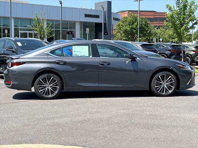 new 2025 Lexus ES 300h car, priced at $49,021