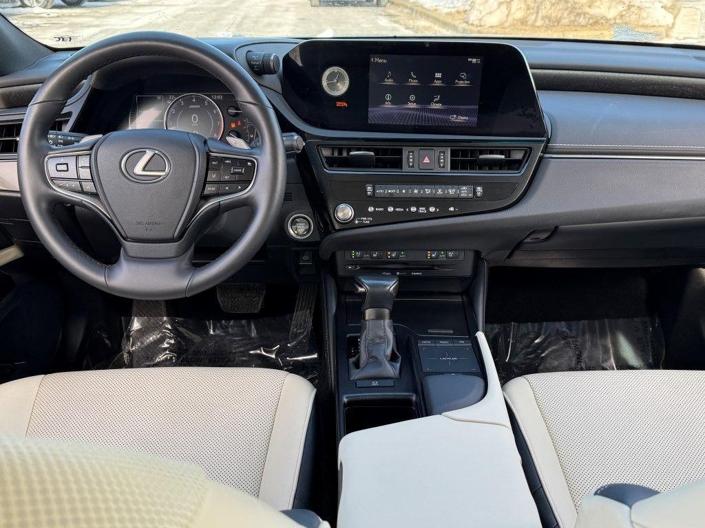 used 2022 Lexus ES 350 car, priced at $34,500