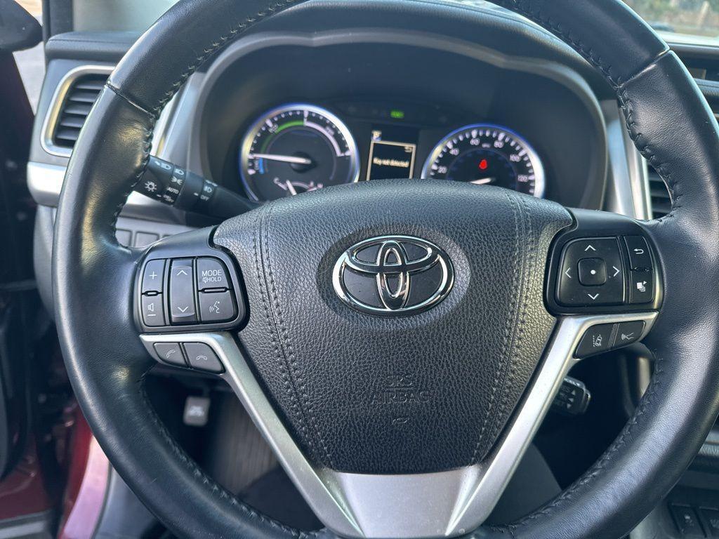 used 2017 Toyota Highlander Hybrid car, priced at $22,900