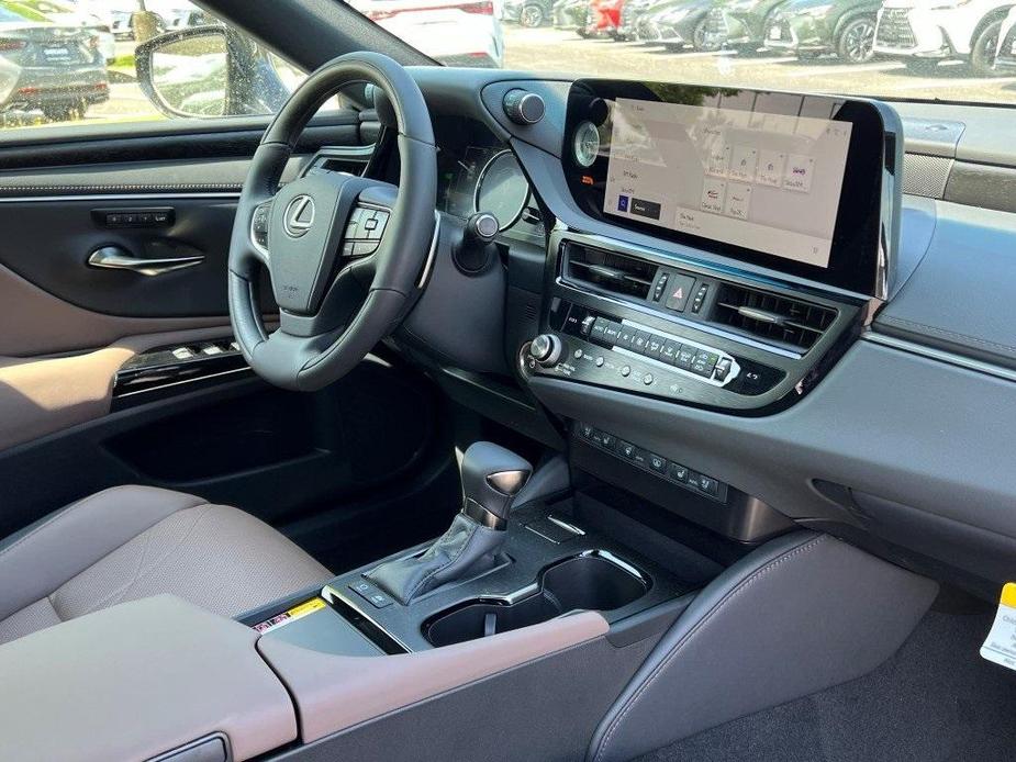 new 2024 Lexus ES 300h car, priced at $51,099