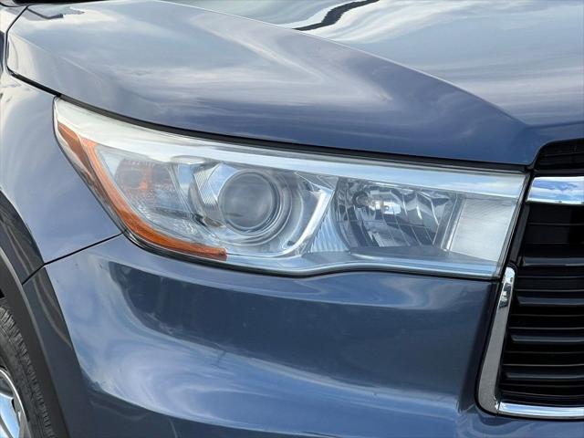 used 2016 Toyota Highlander car, priced at $20,990