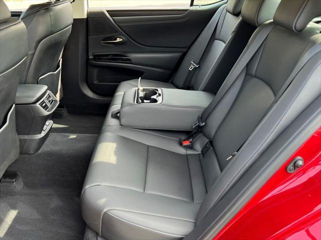 used 2024 Lexus ES 250 car, priced at $37,322