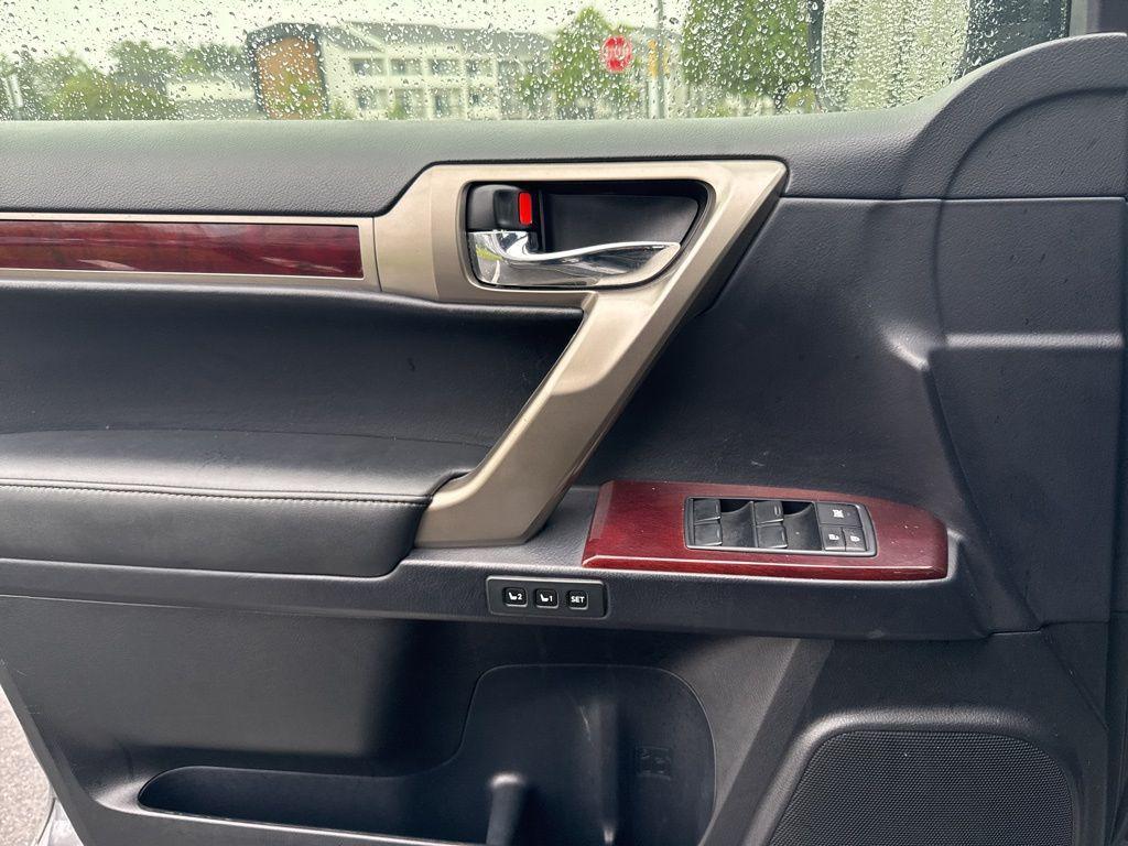 used 2016 Lexus GX 460 car, priced at $29,199