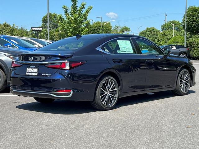 new 2025 Lexus ES 300h car, priced at $48,621
