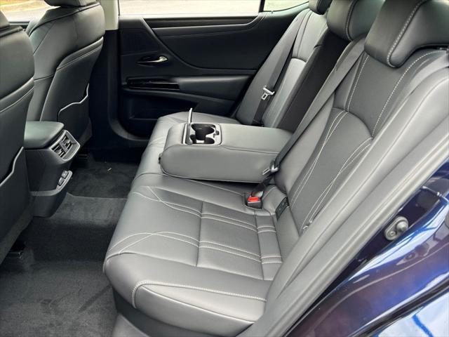 new 2025 Lexus ES 300h car, priced at $51,939