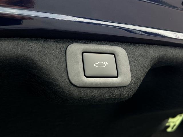 new 2025 Lexus ES 300h car, priced at $51,939