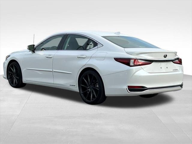 used 2020 Lexus ES 300h car, priced at $35,520