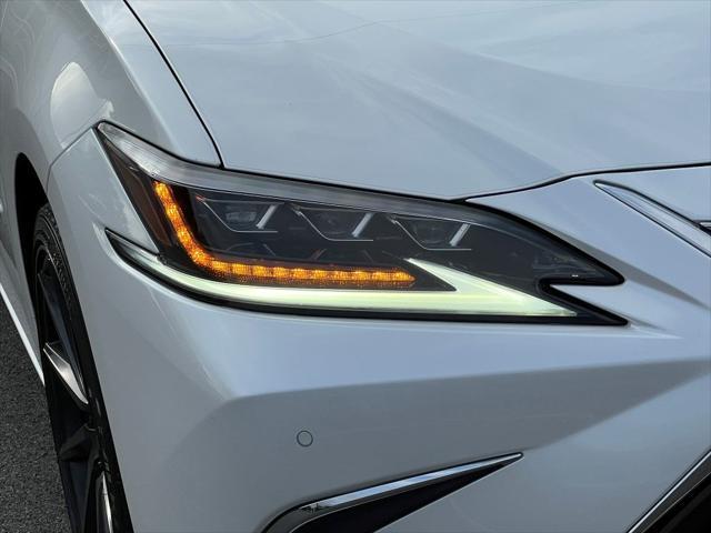 used 2020 Lexus ES 300h car, priced at $35,520