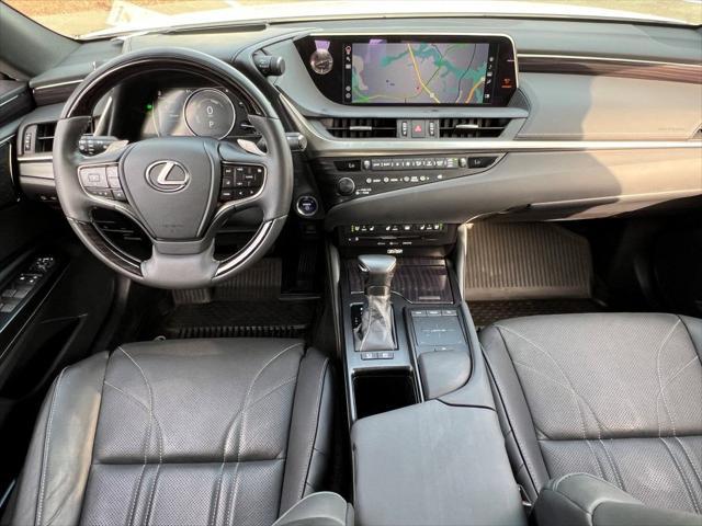 used 2020 Lexus ES 300h car, priced at $35,520