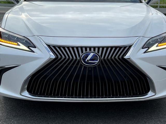 used 2020 Lexus ES 300h car, priced at $35,520