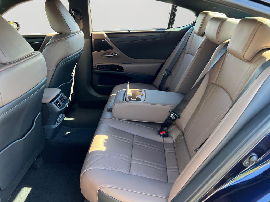 new 2025 Lexus ES 350 car, priced at $55,939