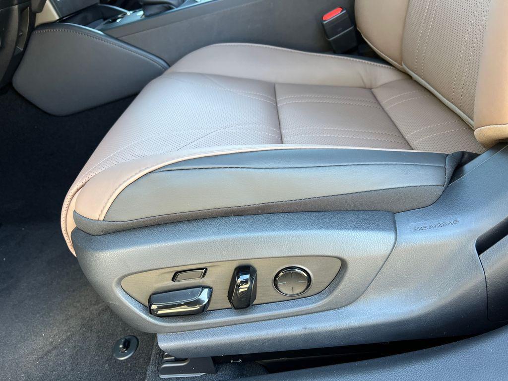 new 2025 Lexus ES 350 car, priced at $55,939