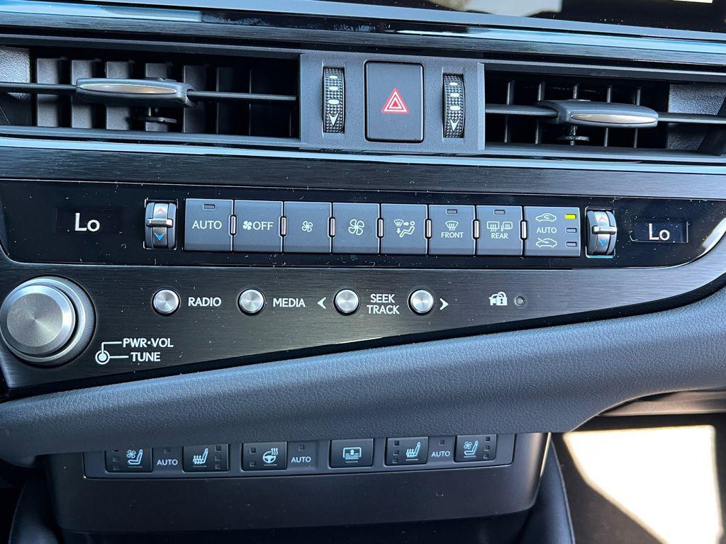 new 2025 Lexus ES 350 car, priced at $55,939
