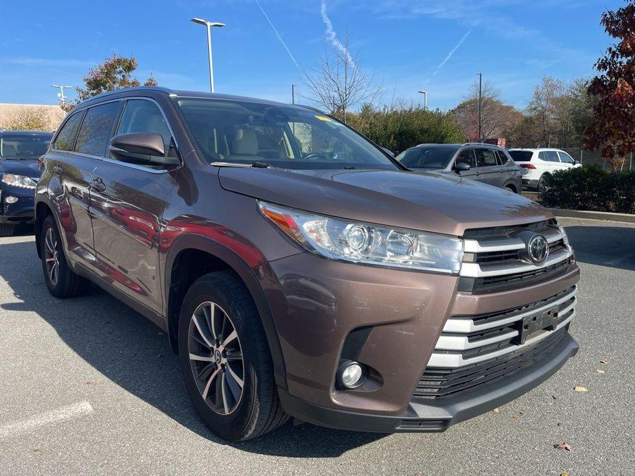 used 2017 Toyota Highlander car, priced at $25,411