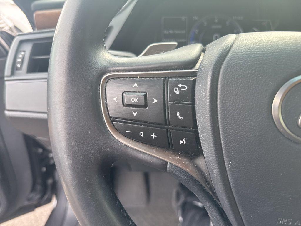 used 2023 Lexus ES 350 car, priced at $38,622