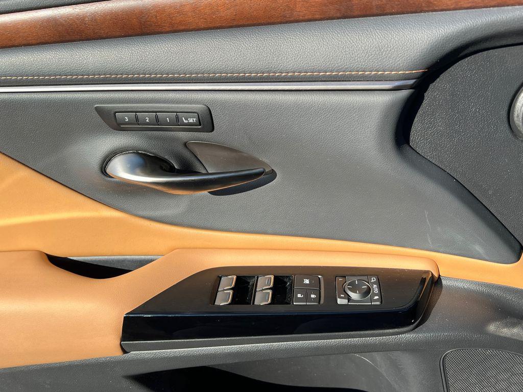 used 2023 Lexus ES 350 car, priced at $37,257