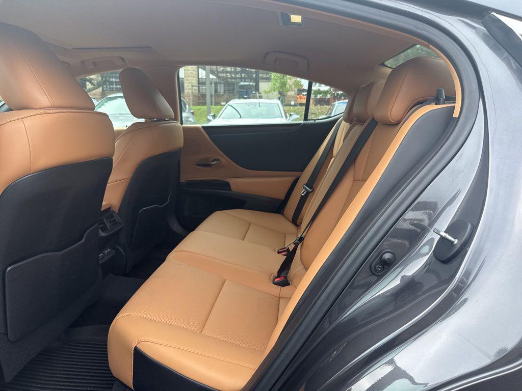 used 2023 Lexus ES 350 car, priced at $38,622