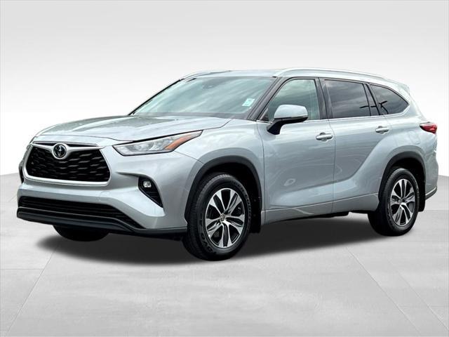 used 2020 Toyota Highlander car, priced at $34,500