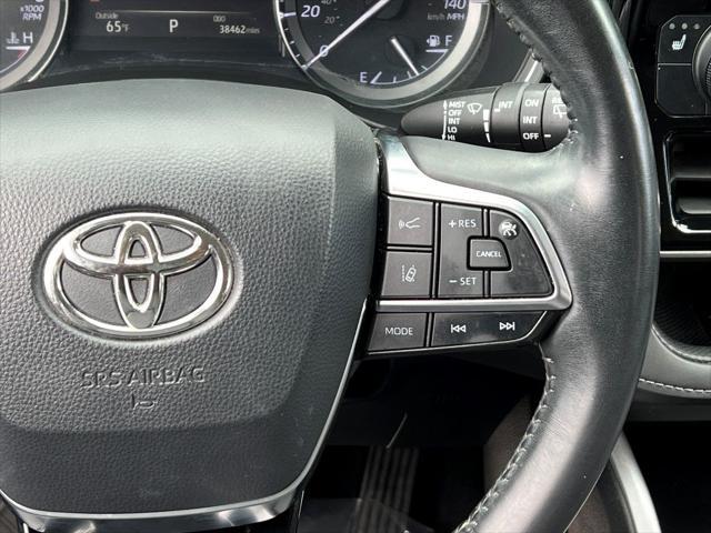 used 2020 Toyota Highlander car, priced at $34,500
