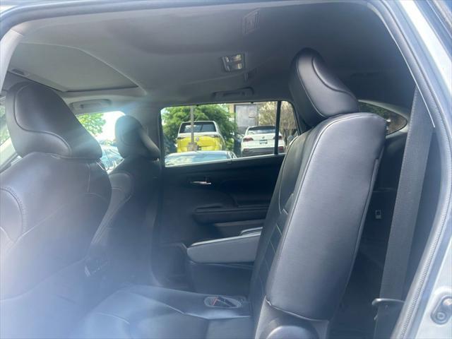 used 2020 Toyota Highlander car, priced at $34,978
