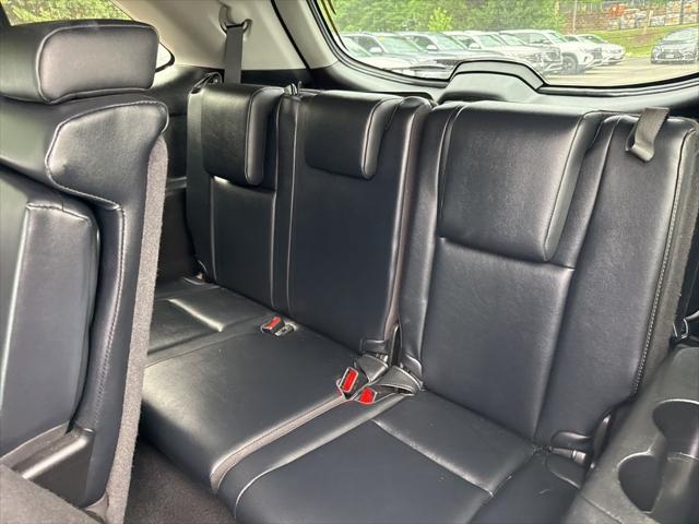 used 2019 Toyota Highlander car, priced at $29,200