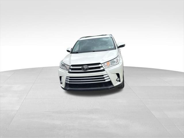 used 2019 Toyota Highlander car, priced at $29,200