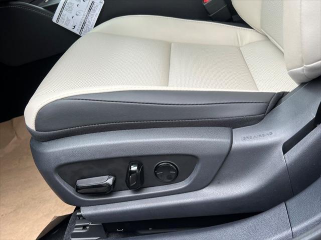 new 2025 Lexus ES 300h car, priced at $48,710