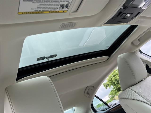 new 2025 Lexus ES 300h car, priced at $48,710