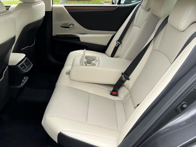 new 2025 Lexus ES 300h car, priced at $48,710