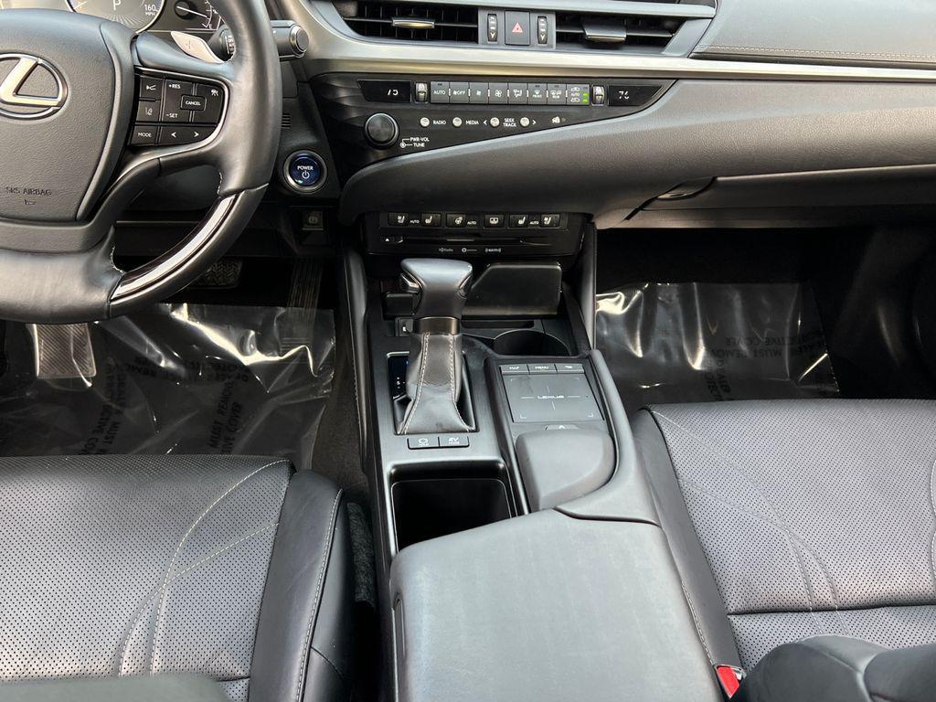 used 2019 Lexus ES 300h car, priced at $30,599