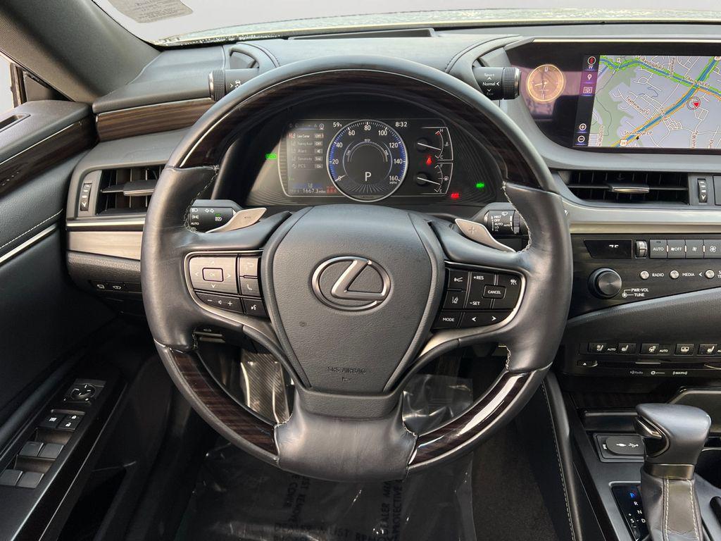 used 2019 Lexus ES 300h car, priced at $30,599