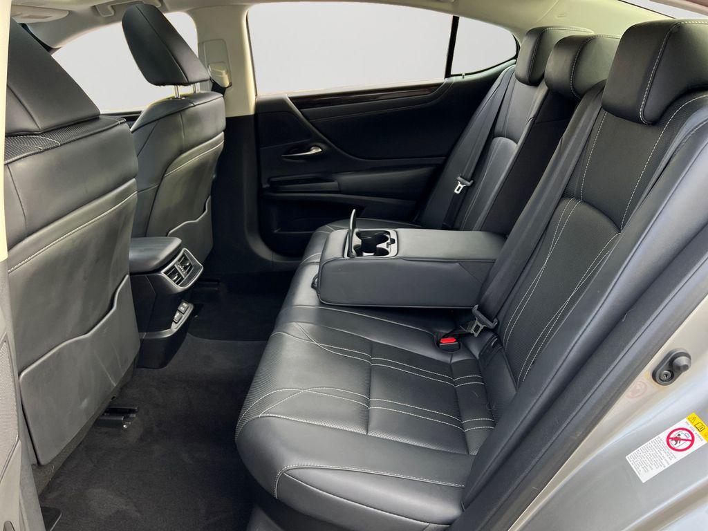 used 2019 Lexus ES 300h car, priced at $30,599