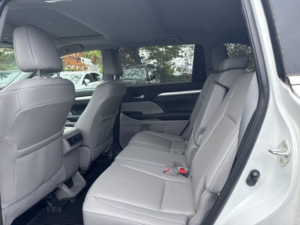 used 2019 Toyota Highlander car, priced at $29,832