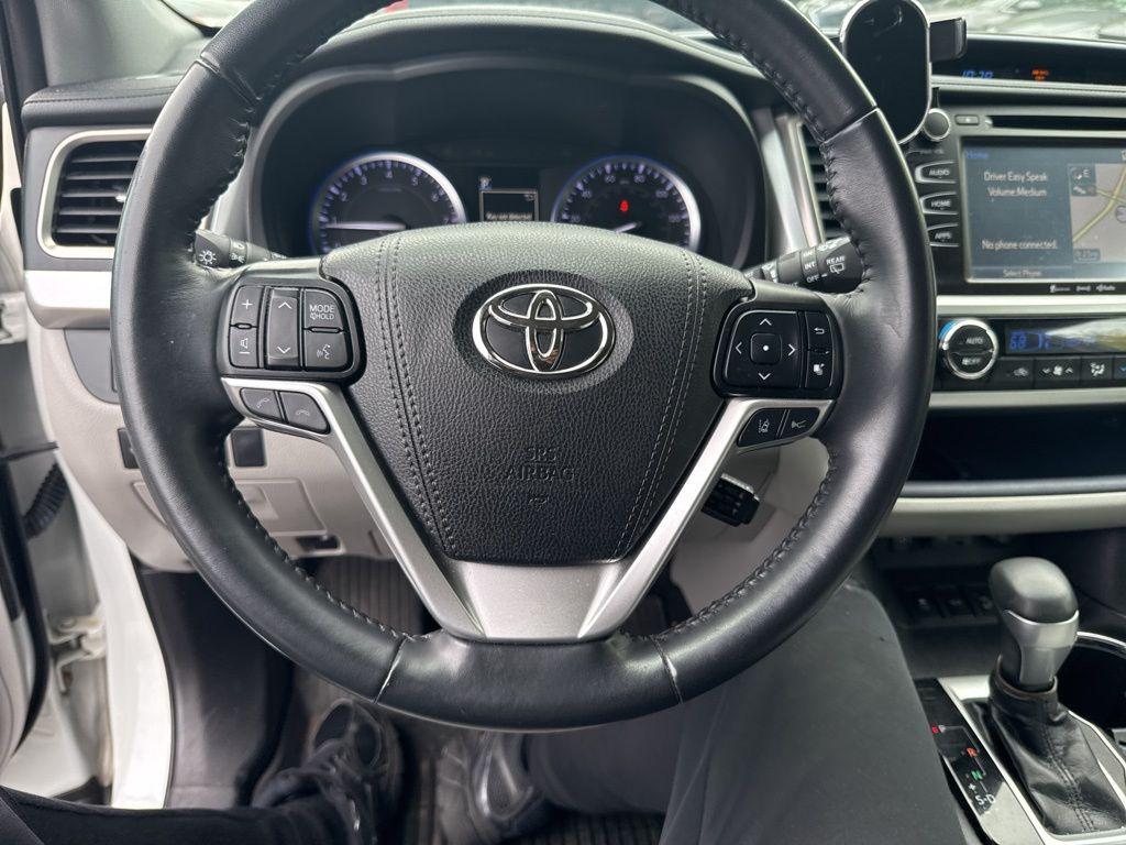 used 2019 Toyota Highlander car, priced at $29,832