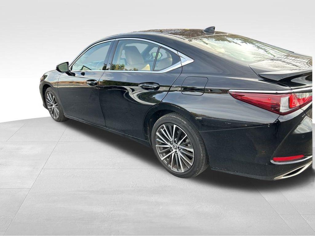 used 2023 Lexus ES 350 car, priced at $37,900