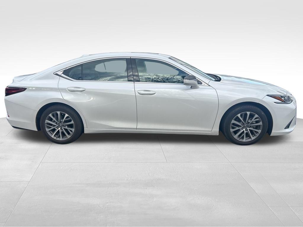 used 2022 Lexus ES 350 car, priced at $34,581