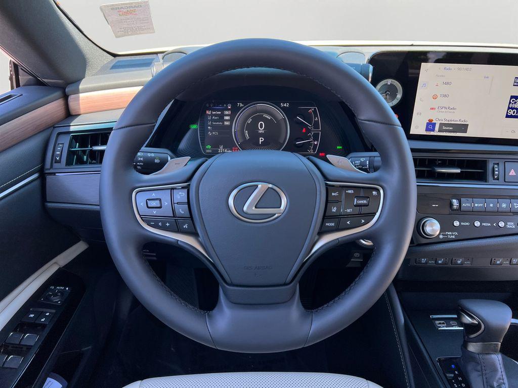 used 2025 Lexus ES 300h car, priced at $44,899