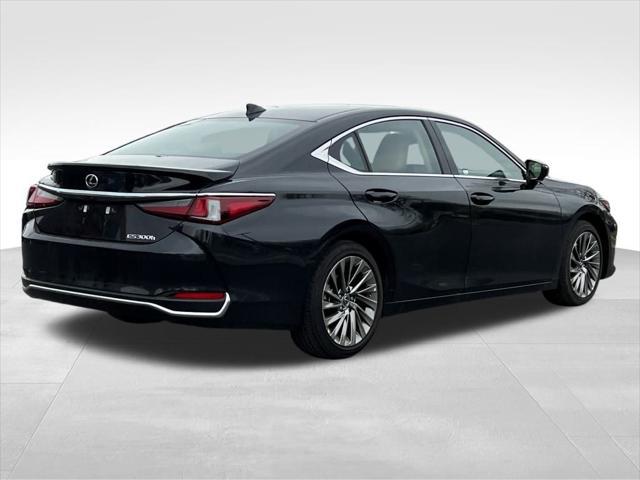 used 2025 Lexus ES 300h car, priced at $52,712