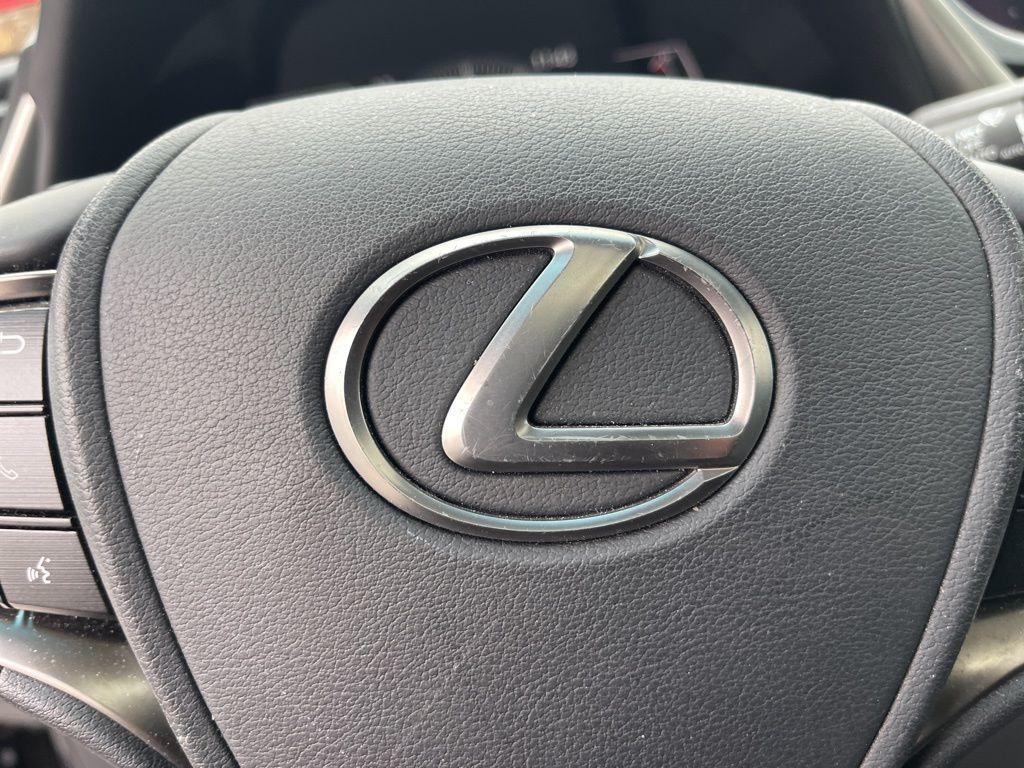 used 2021 Lexus ES 350 car, priced at $33,712