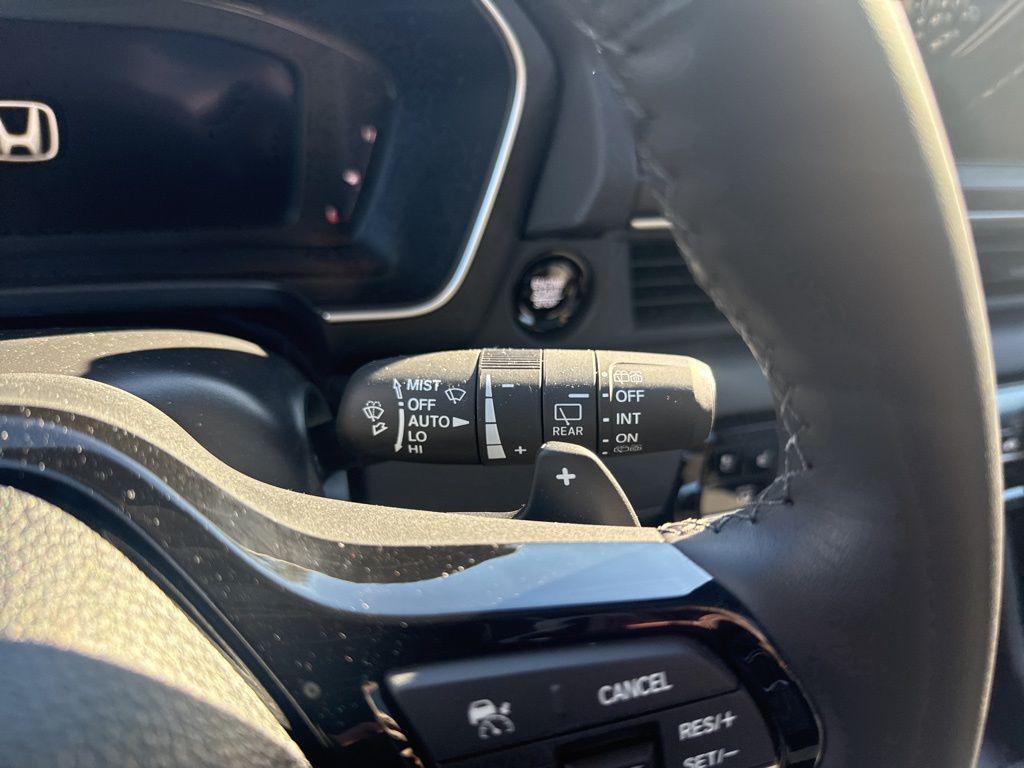 used 2025 Honda Pilot car, priced at $48,059