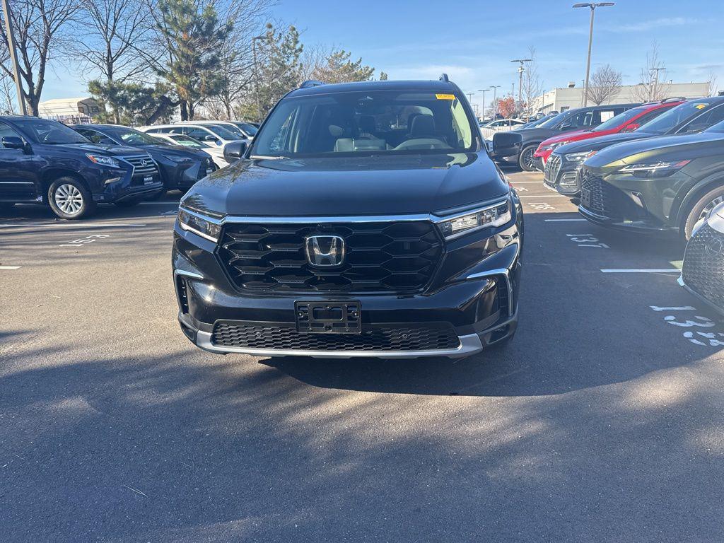 used 2025 Honda Pilot car, priced at $48,059