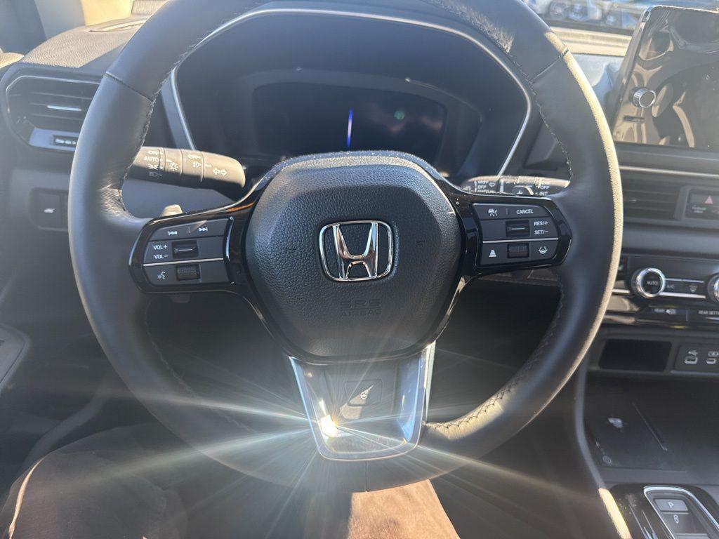 used 2025 Honda Pilot car, priced at $48,059