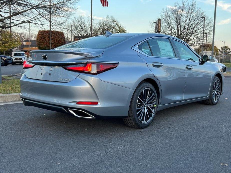 new 2025 Lexus ES 350 car, priced at $46,199