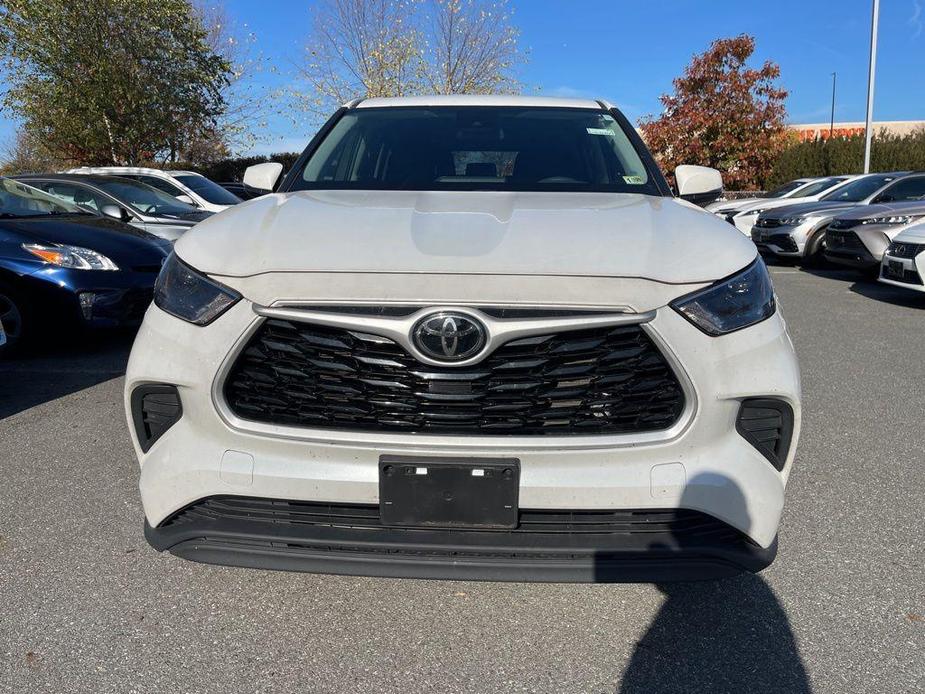 used 2022 Toyota Highlander car, priced at $30,500