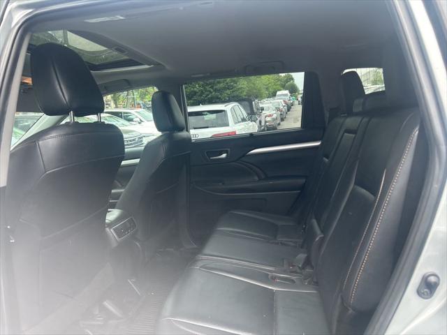 used 2019 Toyota Highlander car, priced at $28,209