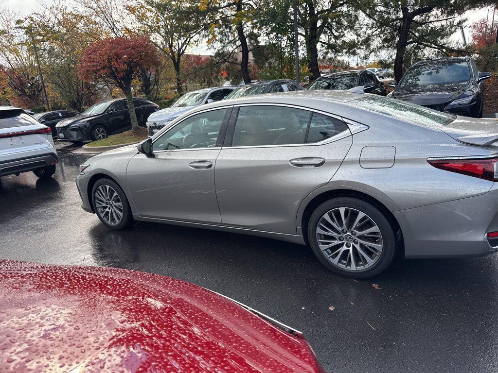 used 2021 Lexus ES 250 car, priced at $29,900