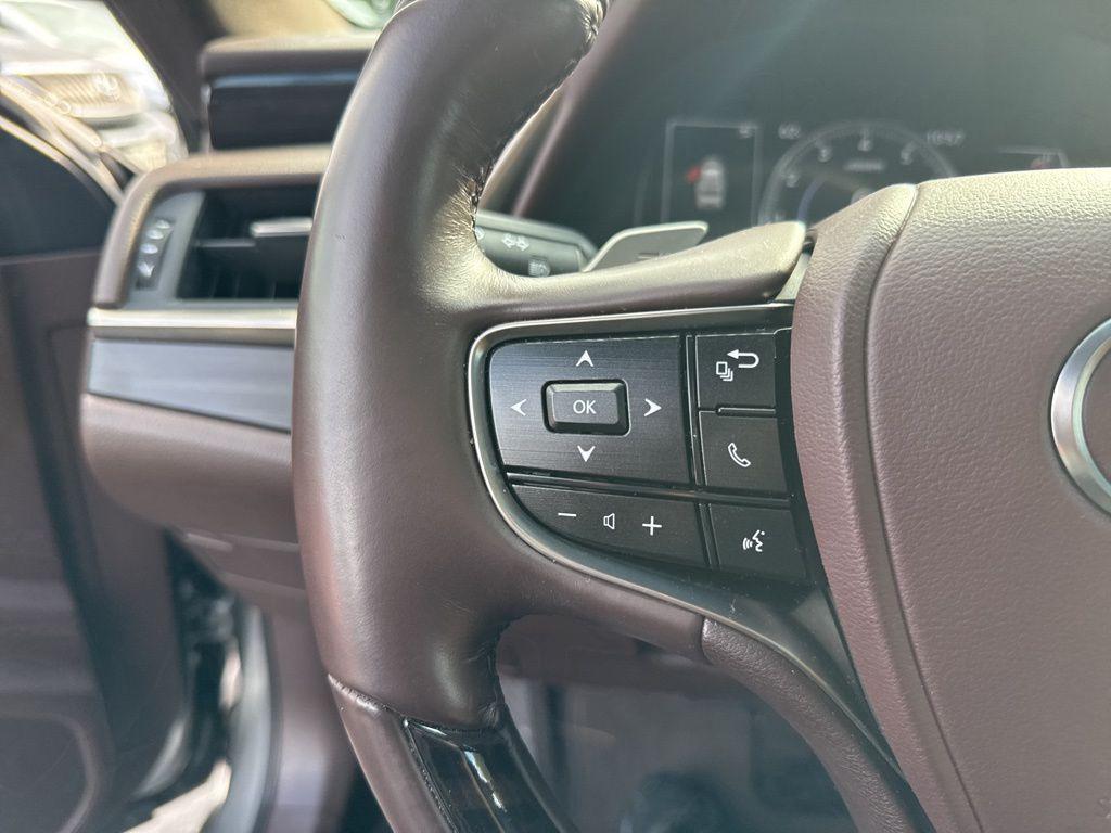 used 2021 Lexus ES 250 car, priced at $29,900